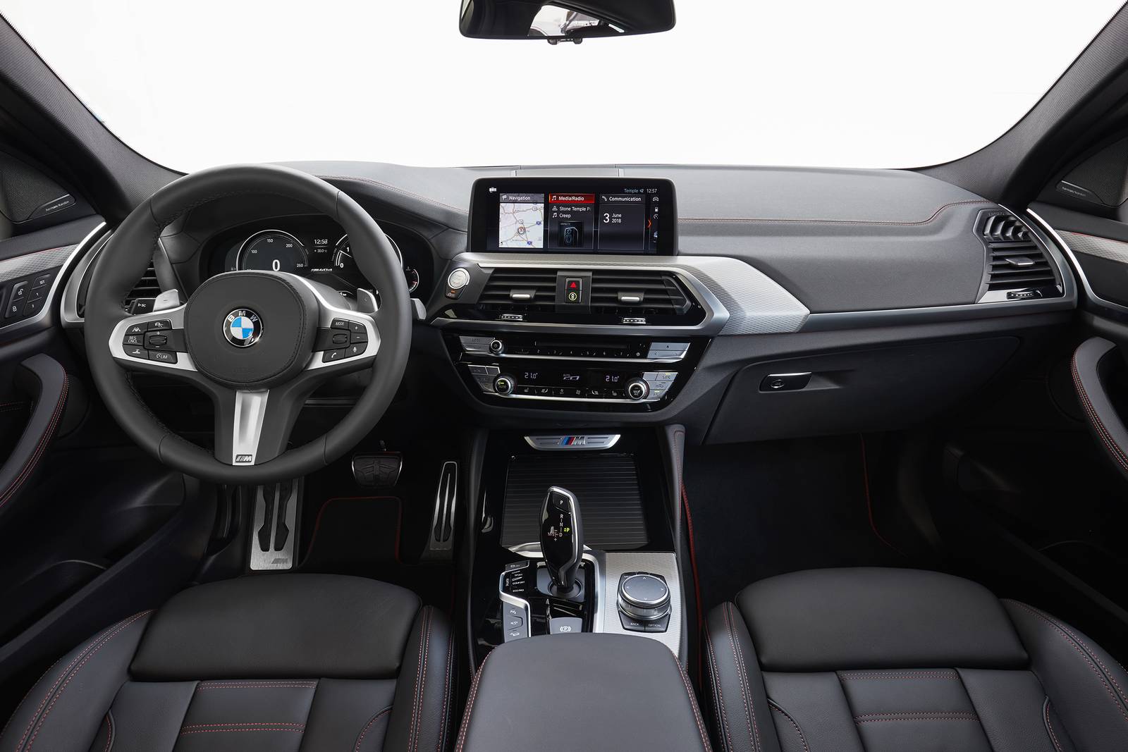 2019 BMW X4 interior D