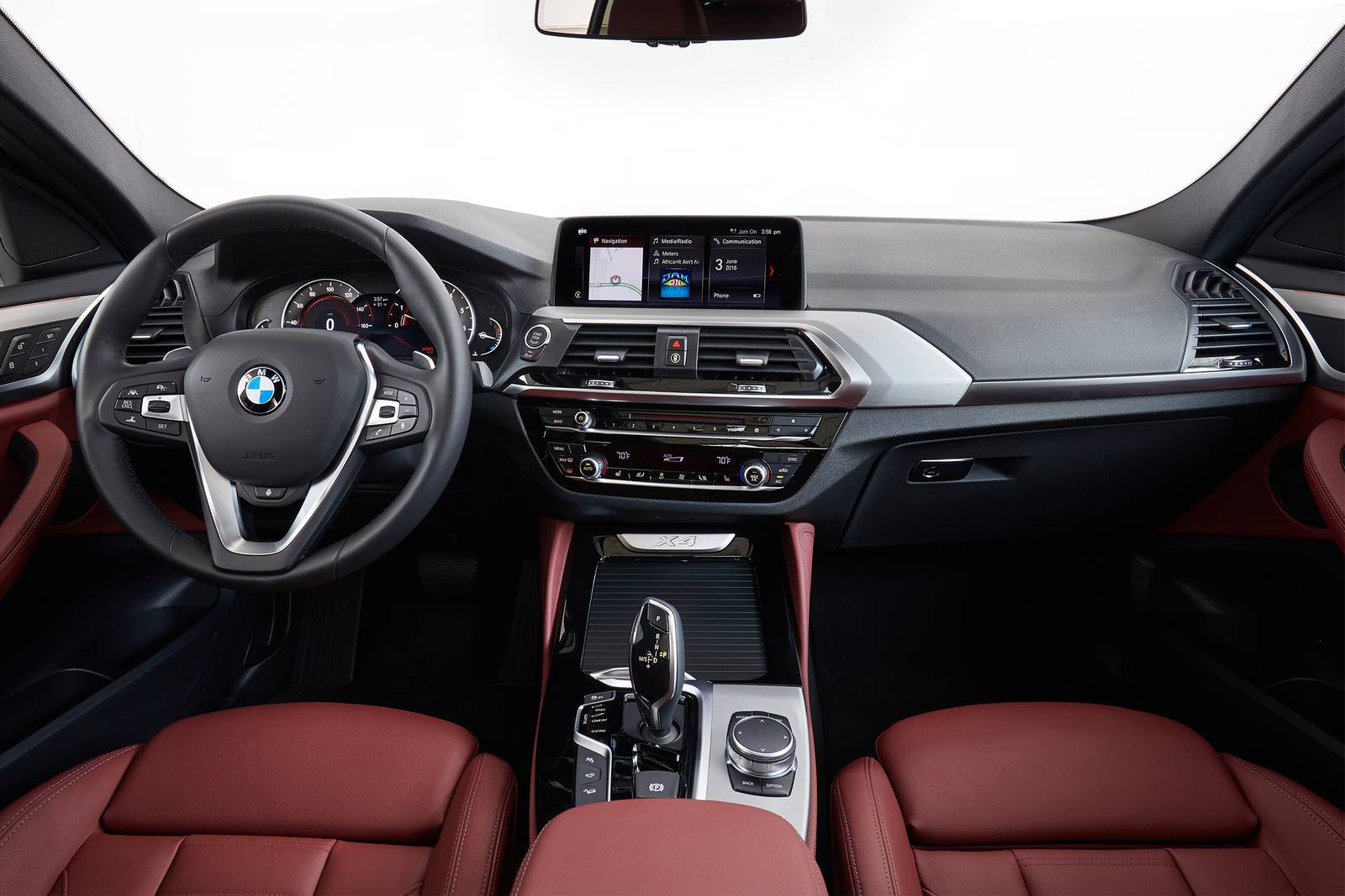 2019 BMW X4 interior D