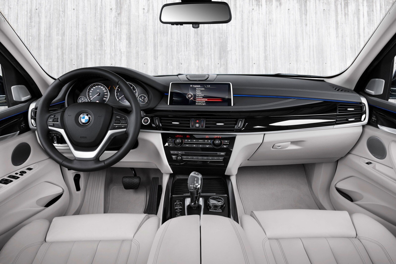 2016 BMW X5 eDrive interior D