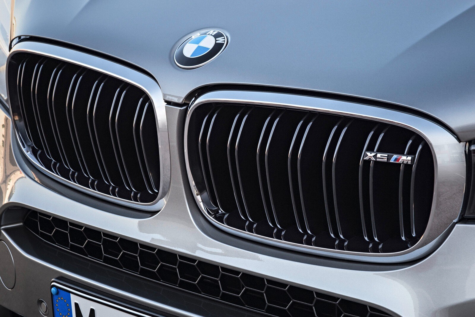 2016 BMW X5 M exterior FBDG