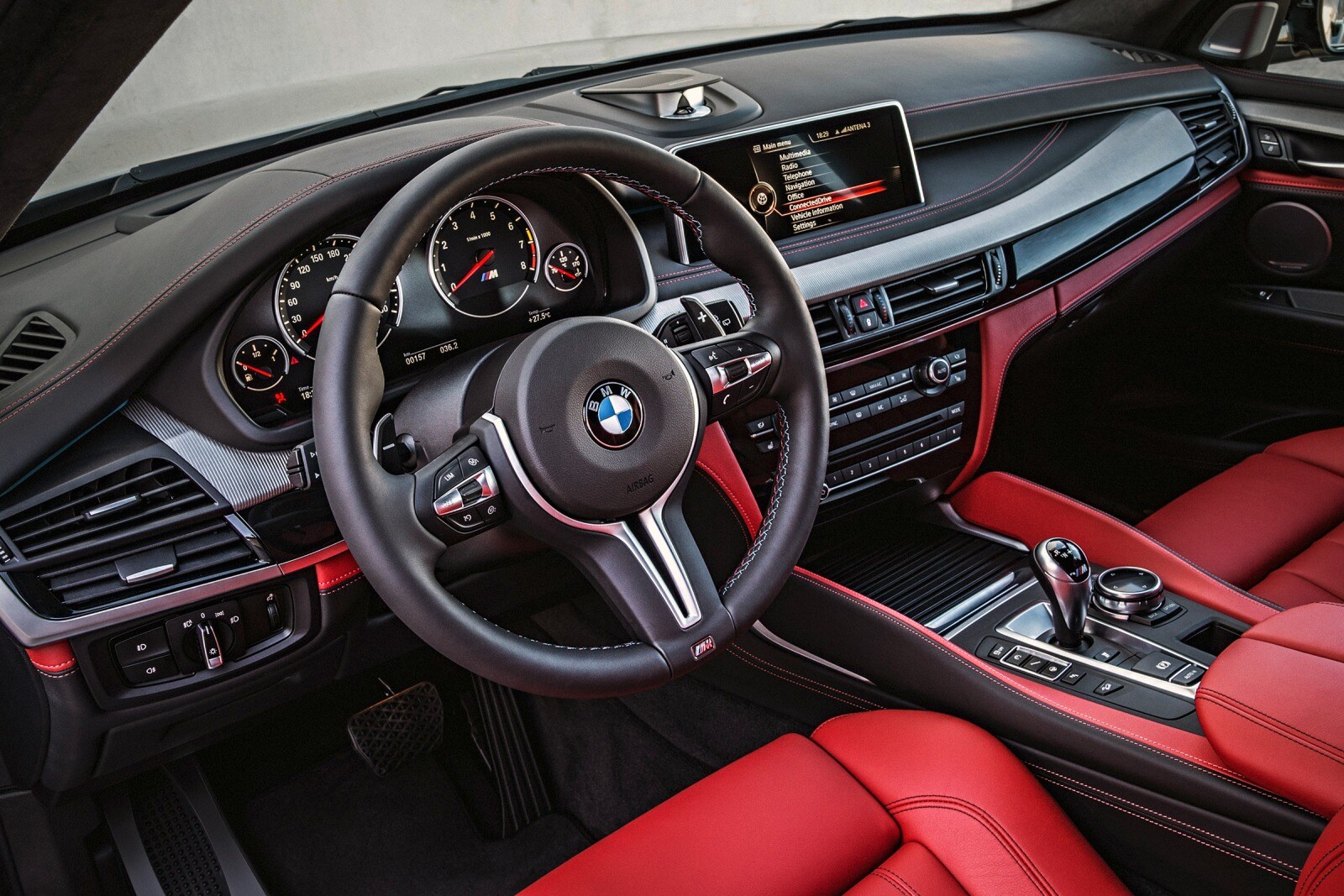 2018 BMW X5 M interior I