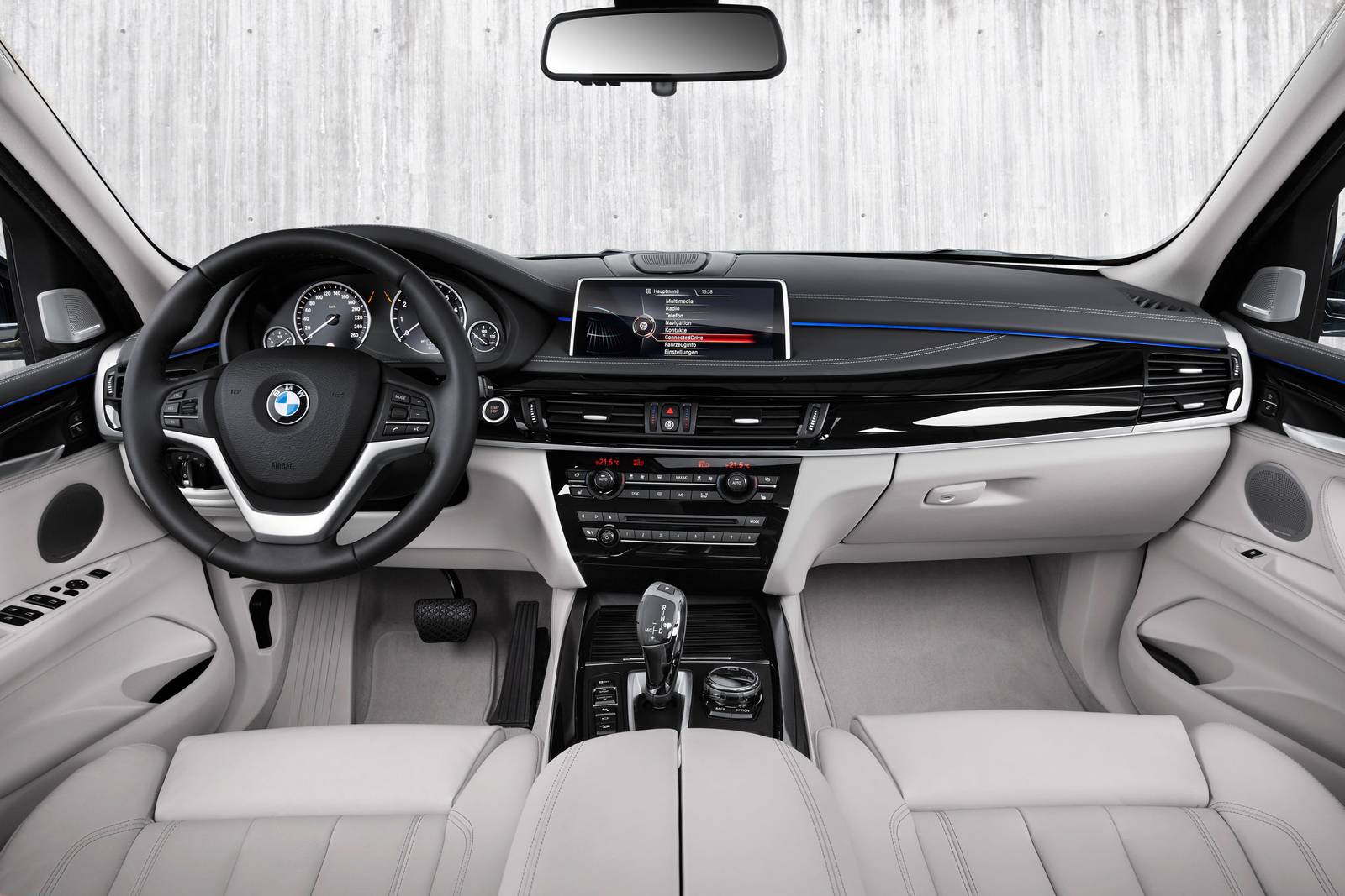 2018 BMW X5 interior D