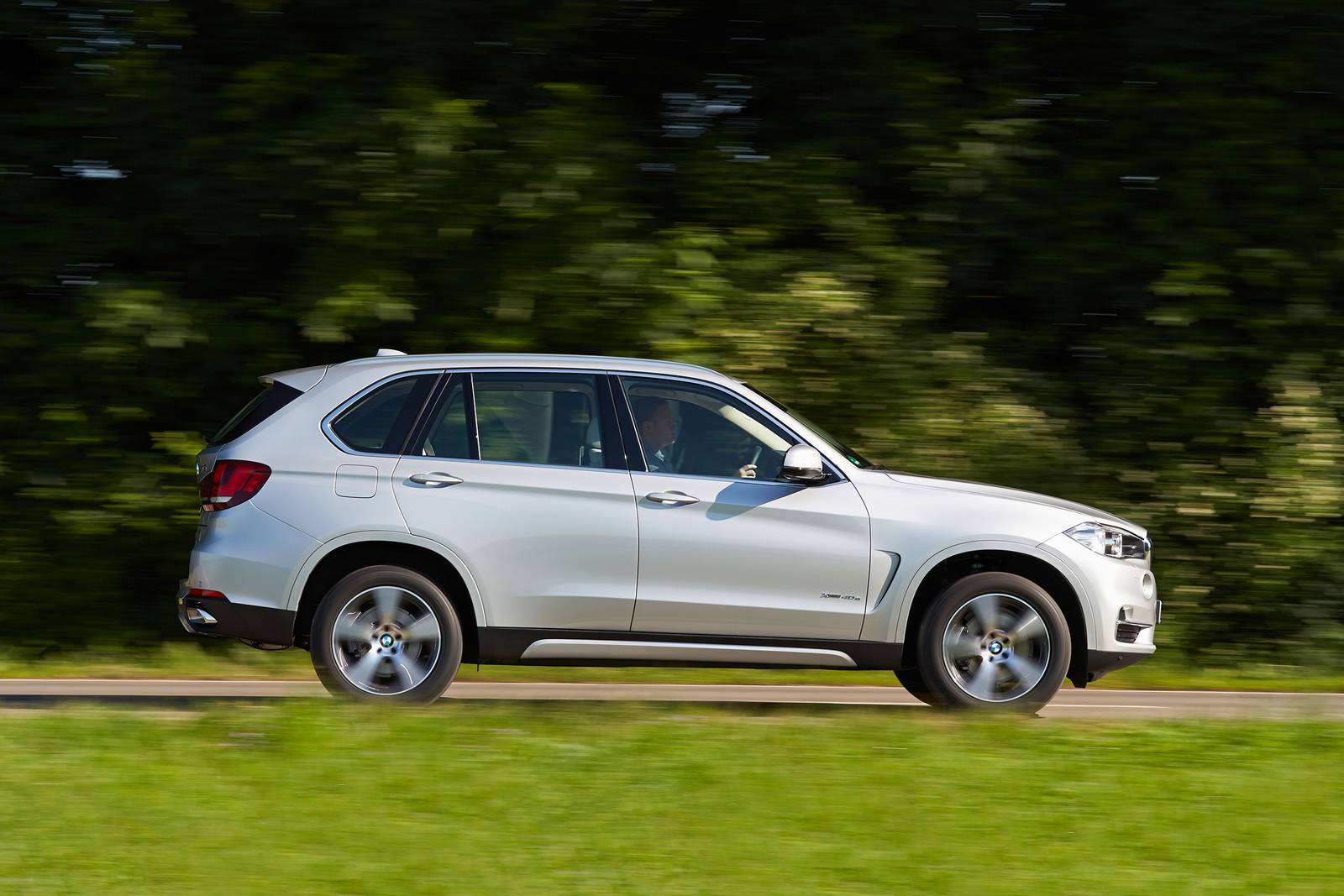 2018 BMW X5 xDrive40e iPerformance 4dr SUV Profile