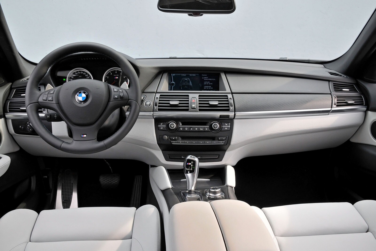 2013 BMW X6 M interior D