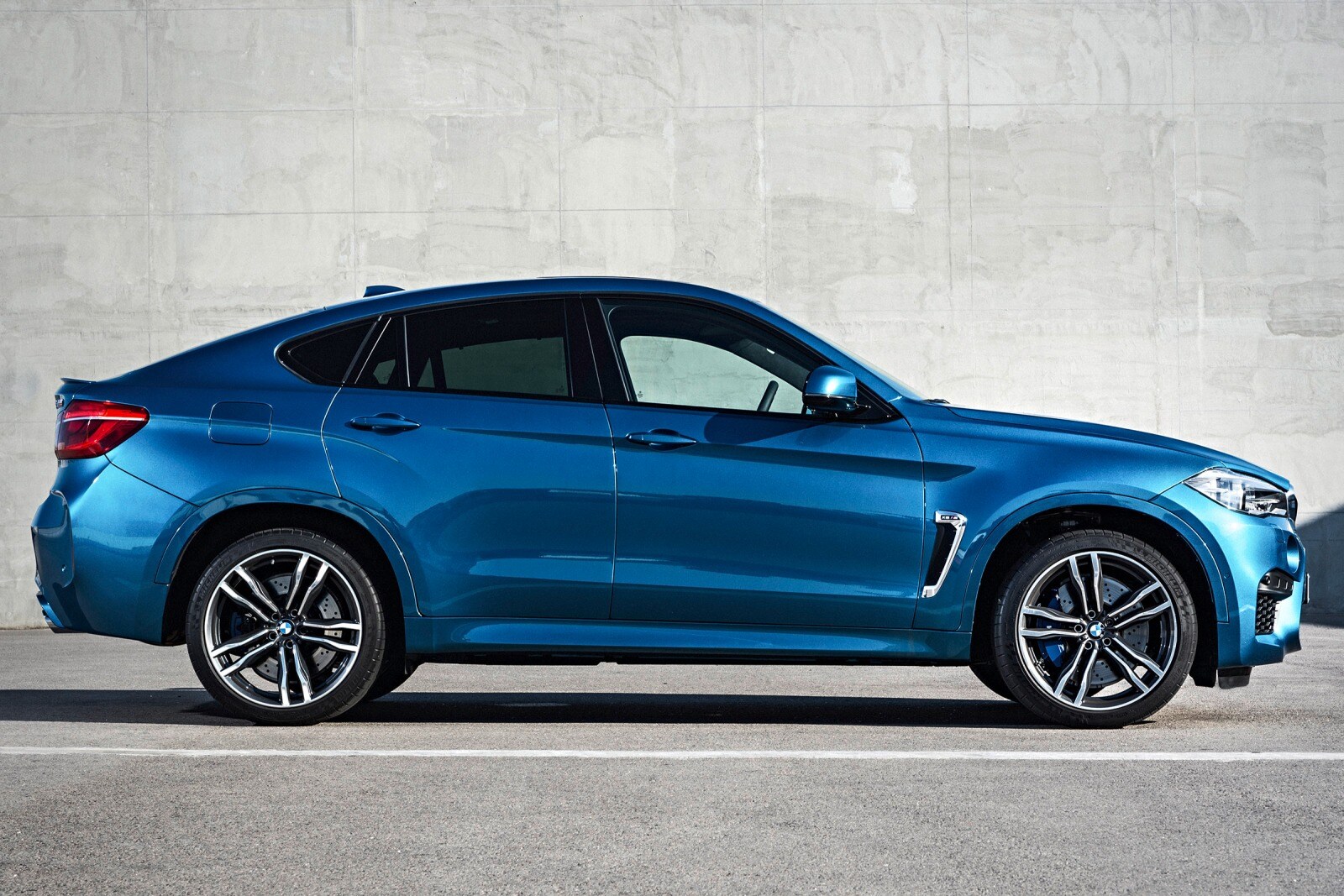 2015 BMW X6 M 4dr SUV Exterior