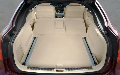 2010 BMW X6 M interior CARGO