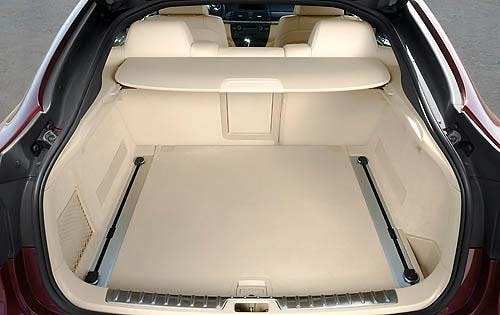 2010 BMW X6 M interior CARGO