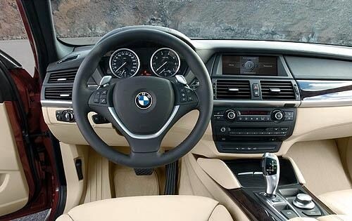 2010 BMW X6 M interior D