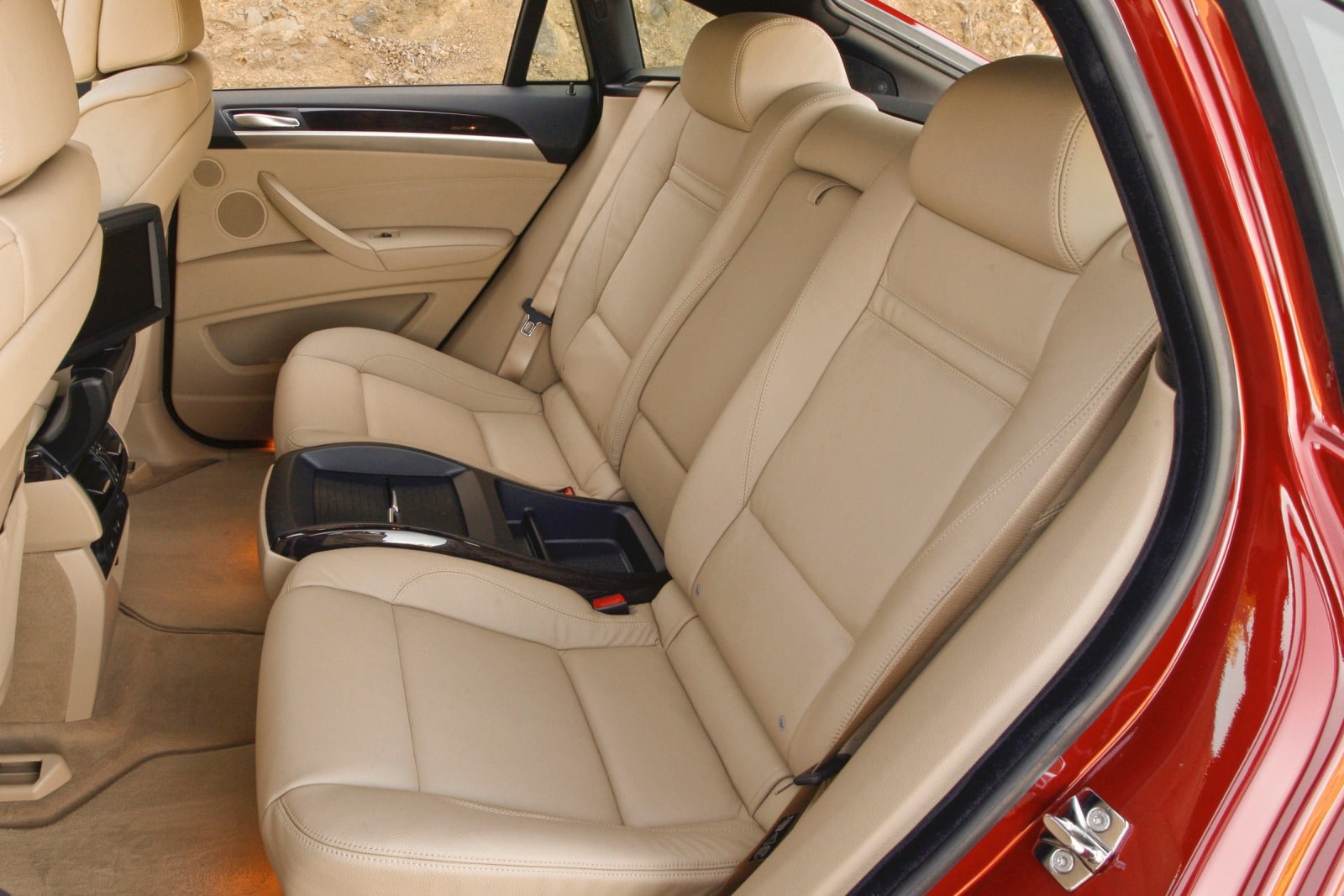 2011 Bmw X6 interior RI