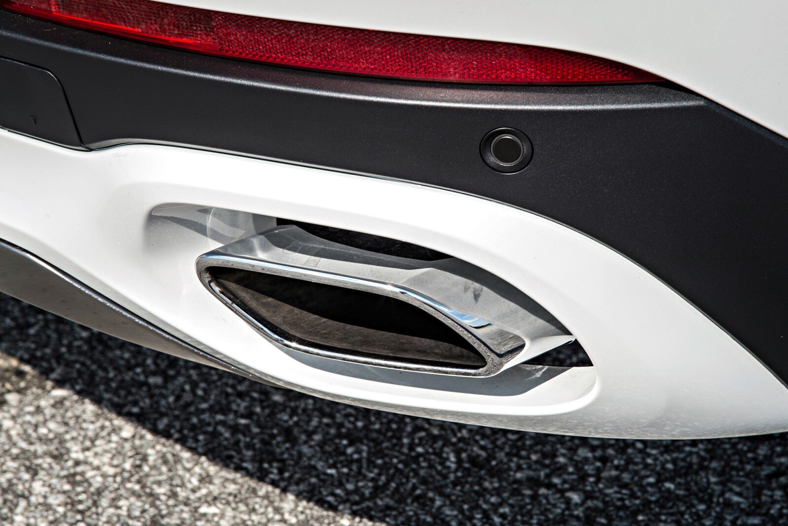 2016 BMW X6 front safety EDETAIL