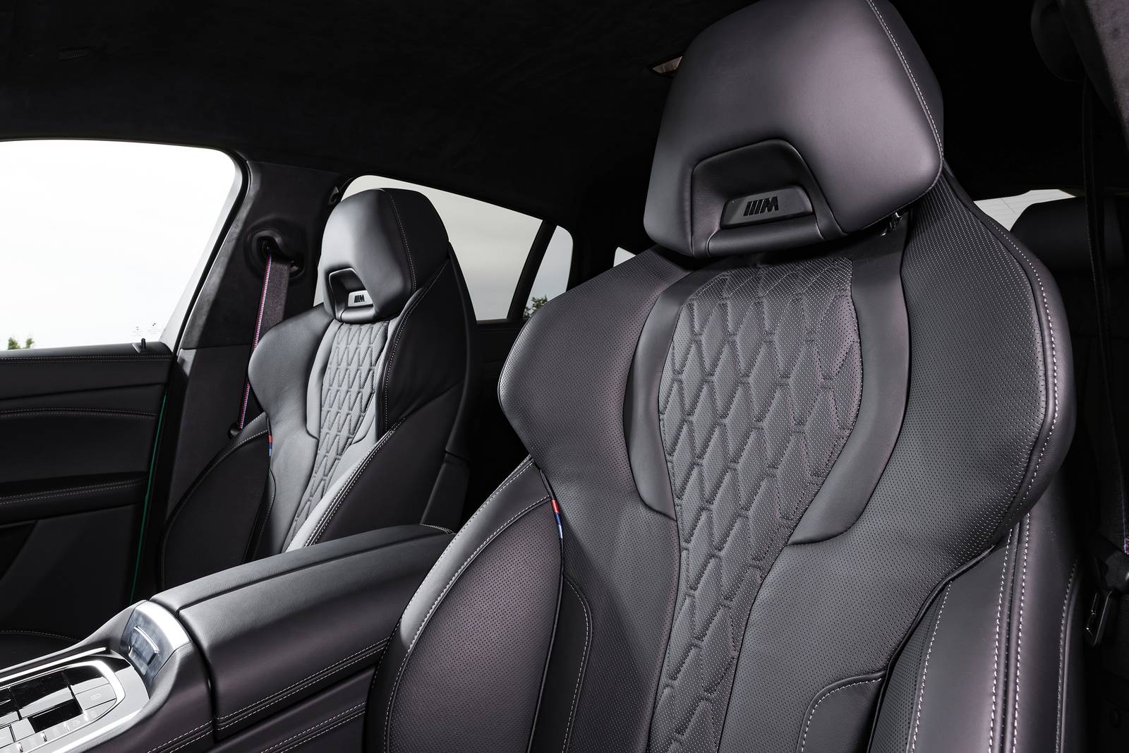 2025 BMW X6 front safety DETAIL