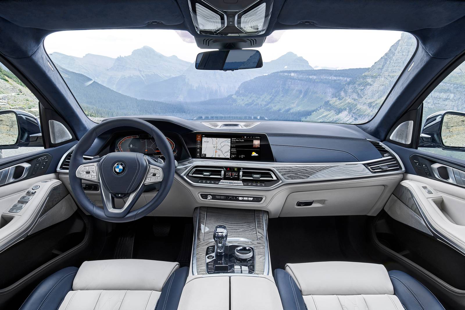 2020 BMW X7 interior D