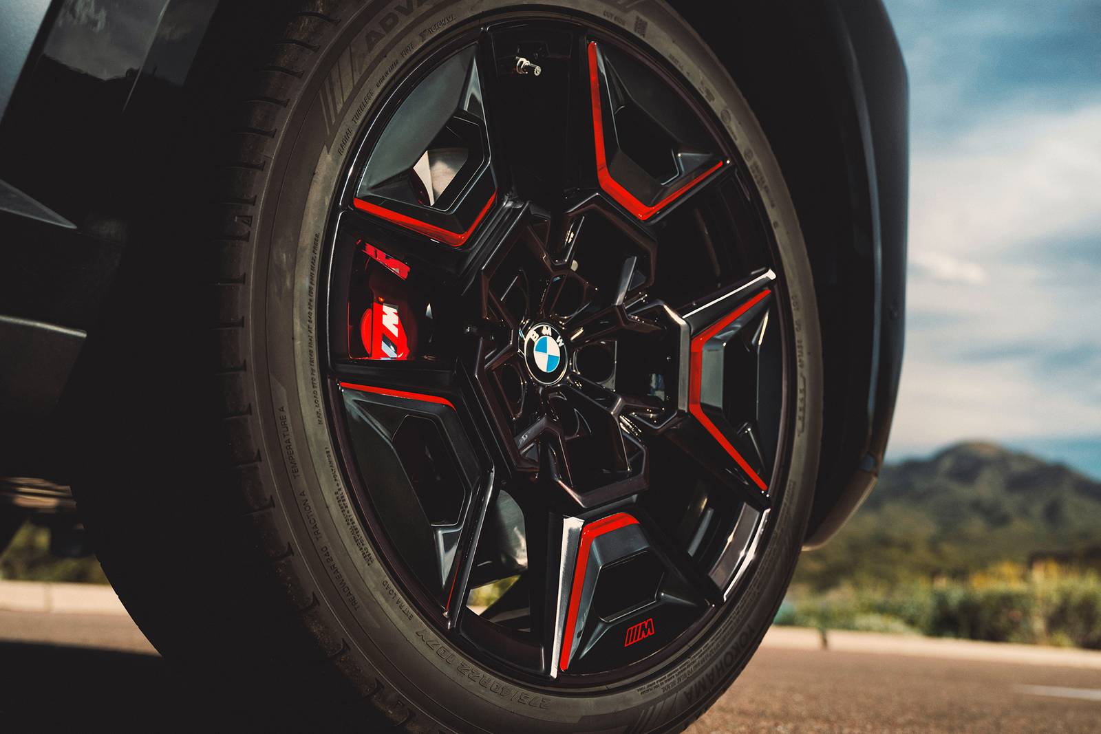 2024 Bmw Xm exterior EDETAIL