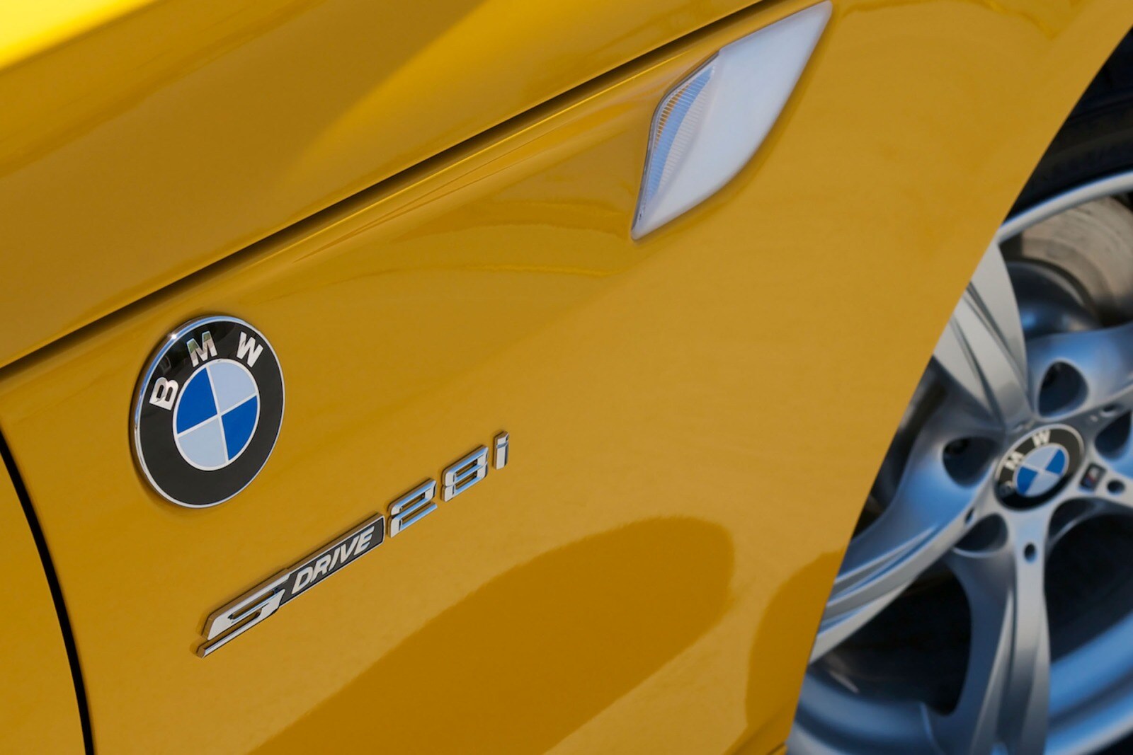 2012 BMW Z4 exterior EDETAIL