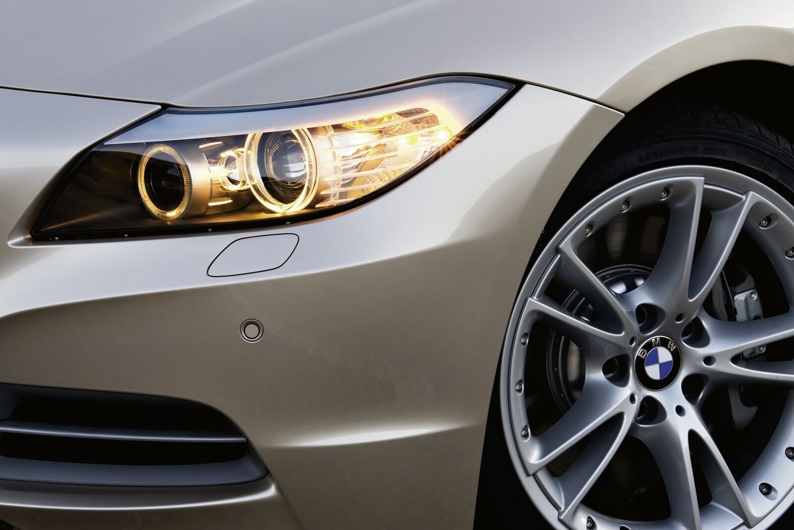 2012 BMW Z4 exterior EDETAIL