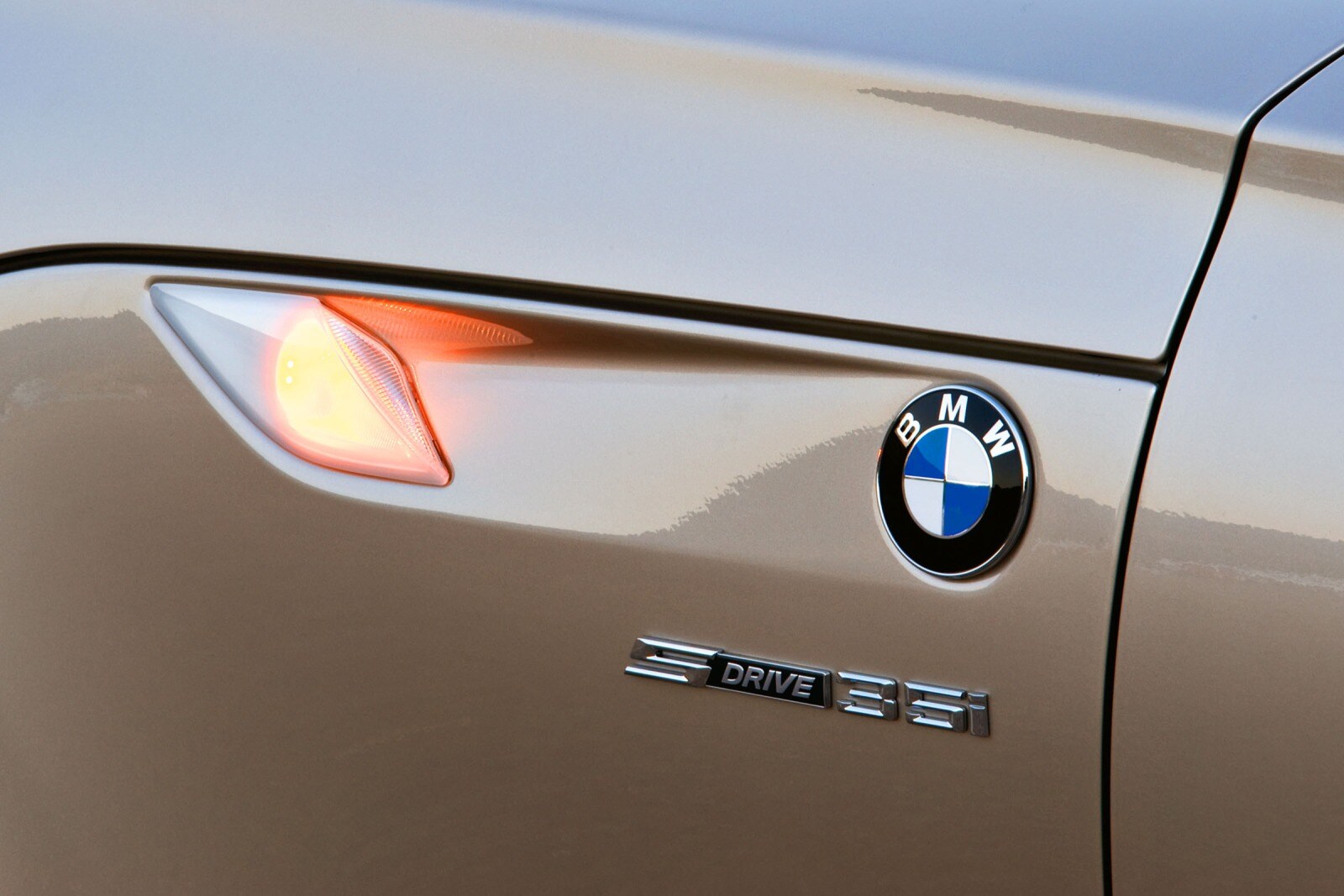 2012 BMW Z4 exterior EDETAIL