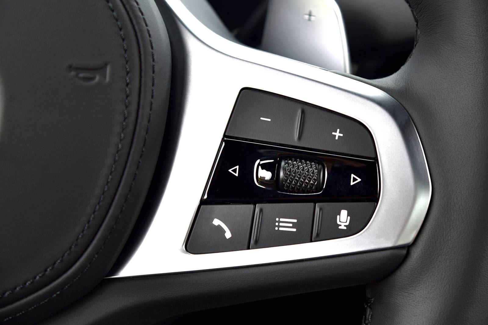 2020 BMW Z4 interior AUXCTRL