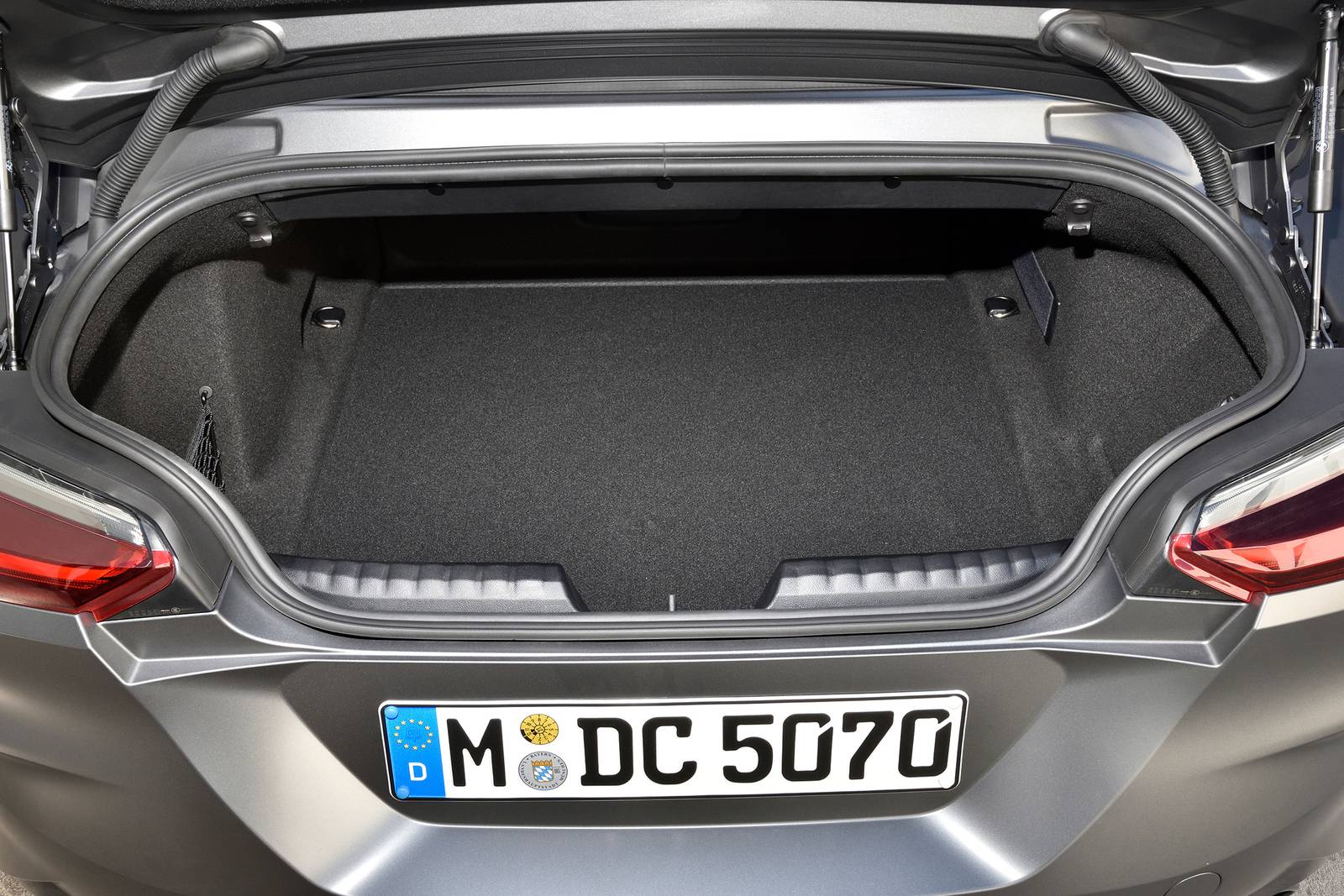 2020 BMW Z4 interior CARGO