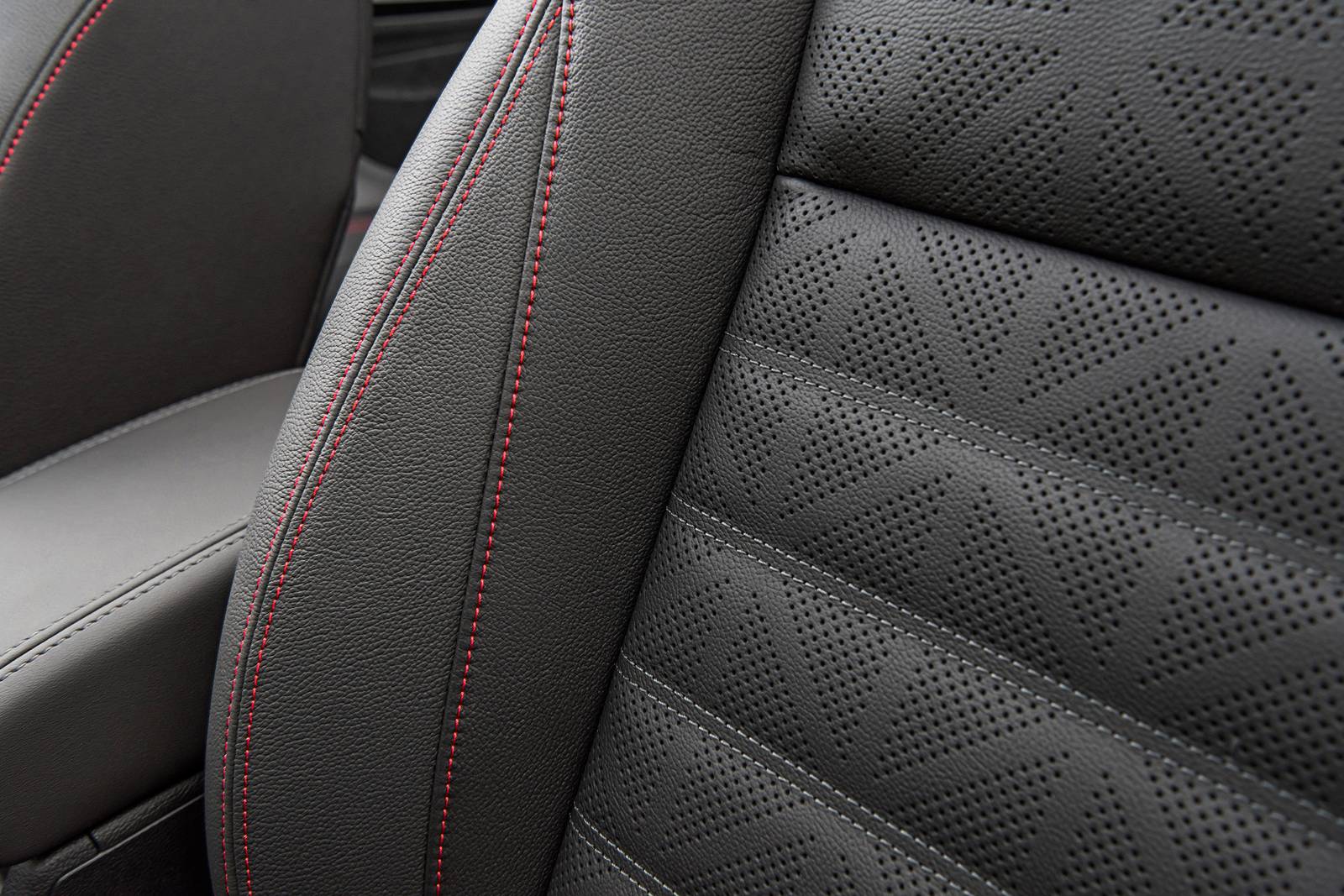 2018 Buick Cascada interior DETAIL