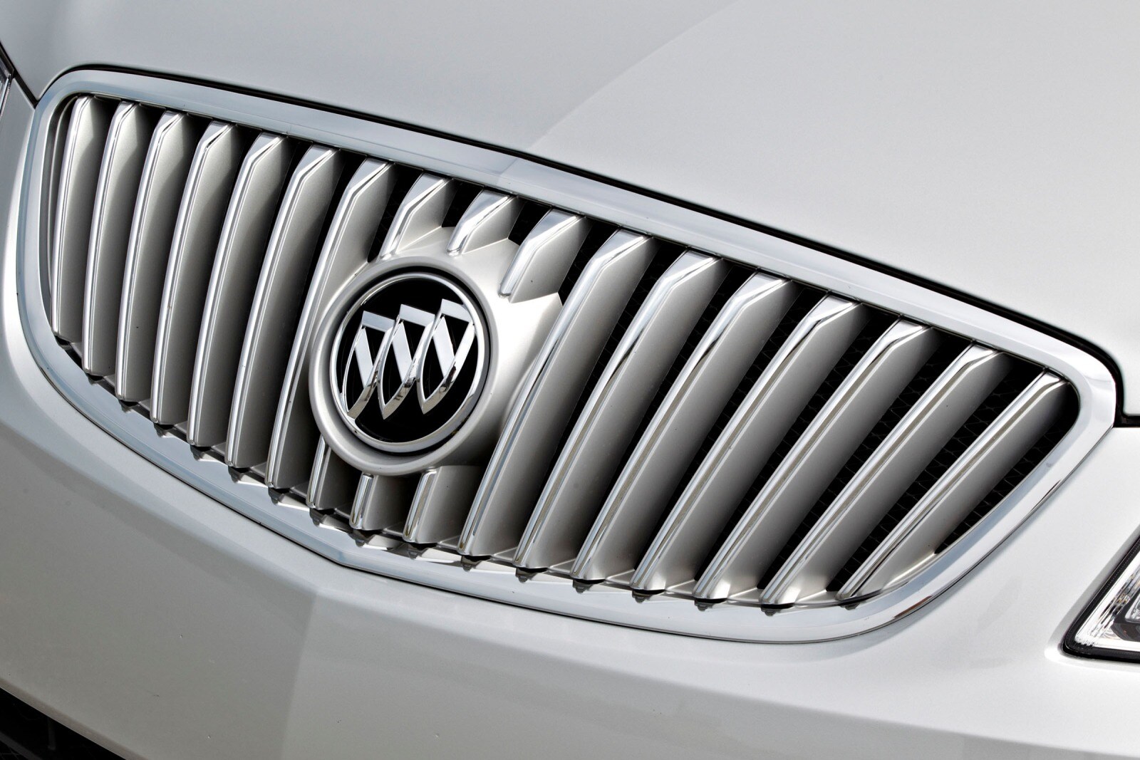 2013 Buick LaCrosse exterior FBDG