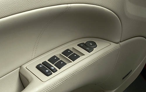 2006 Buick Lucerne interior DETAIL