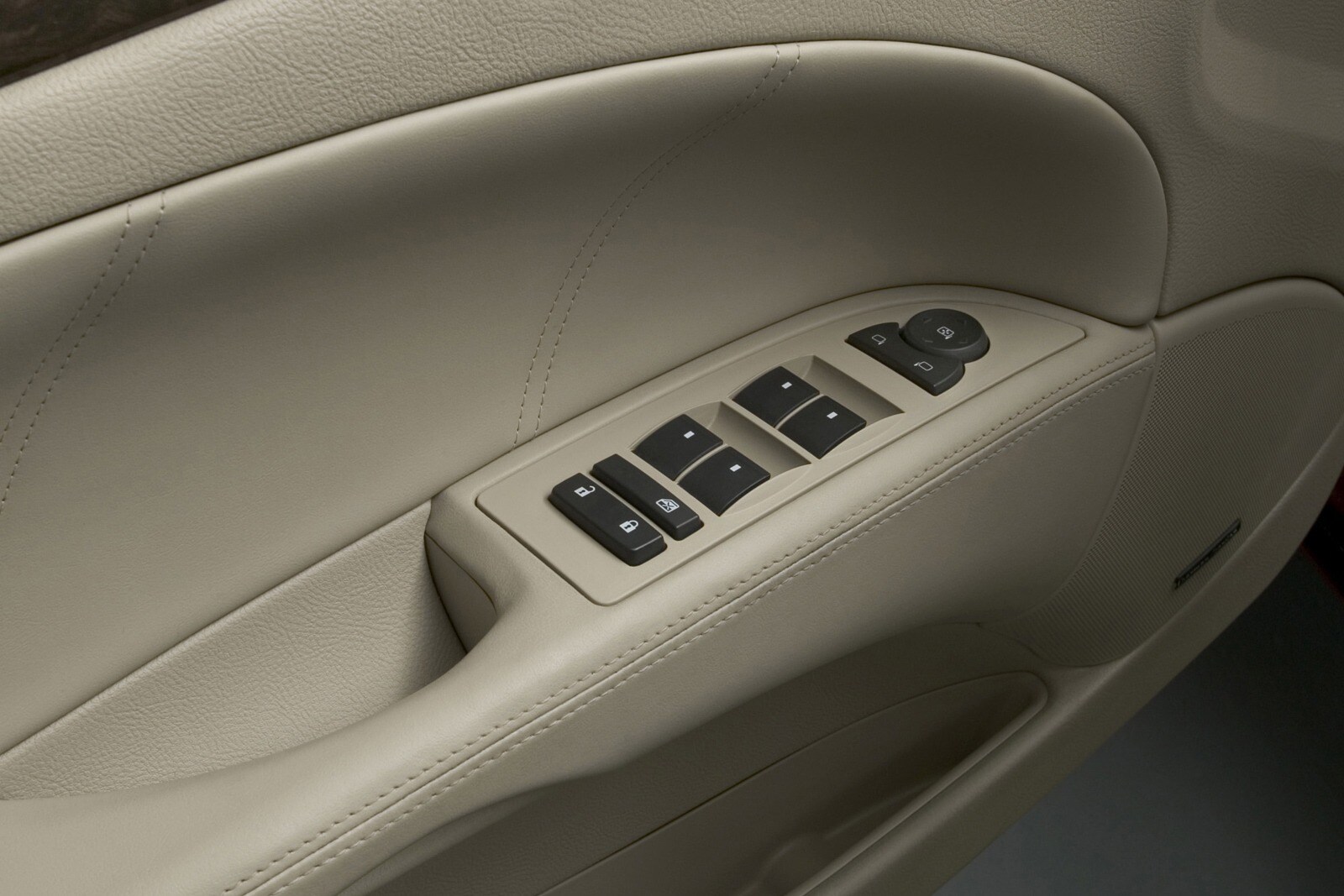 2008 Buick Lucerne interior DETAIL