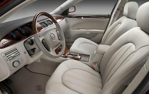 2010 Buick Lucerne interior I