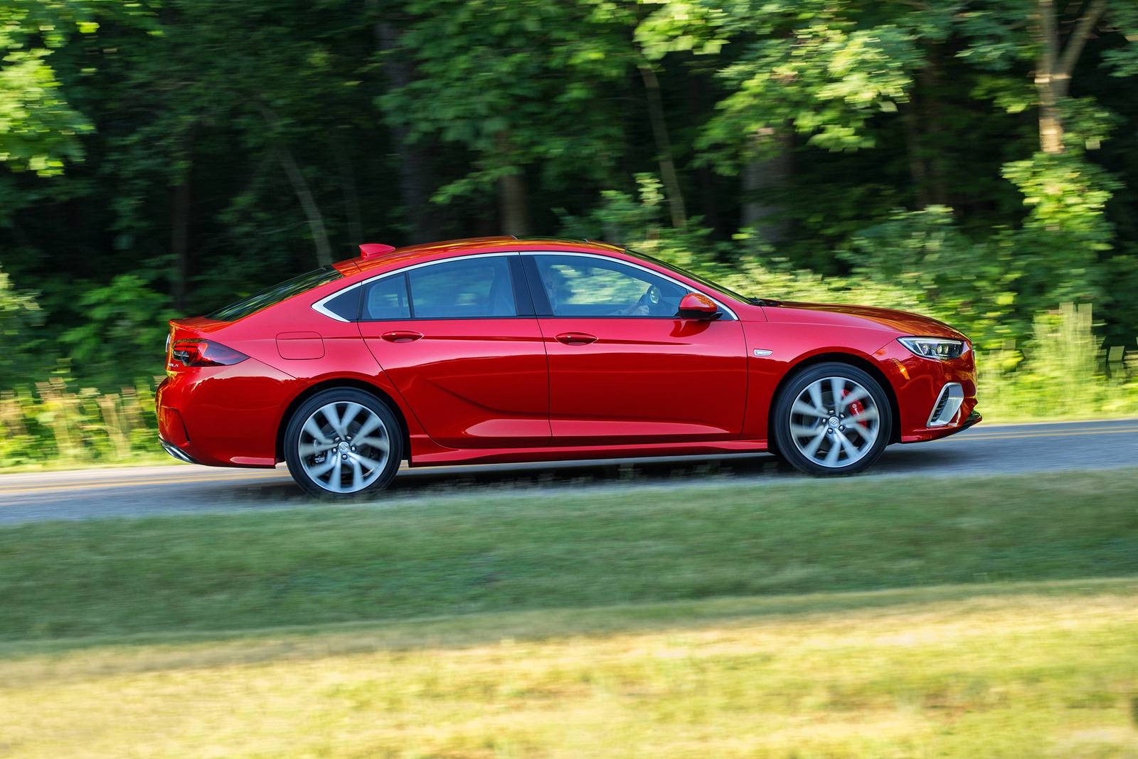 2018 Buick Regal performance