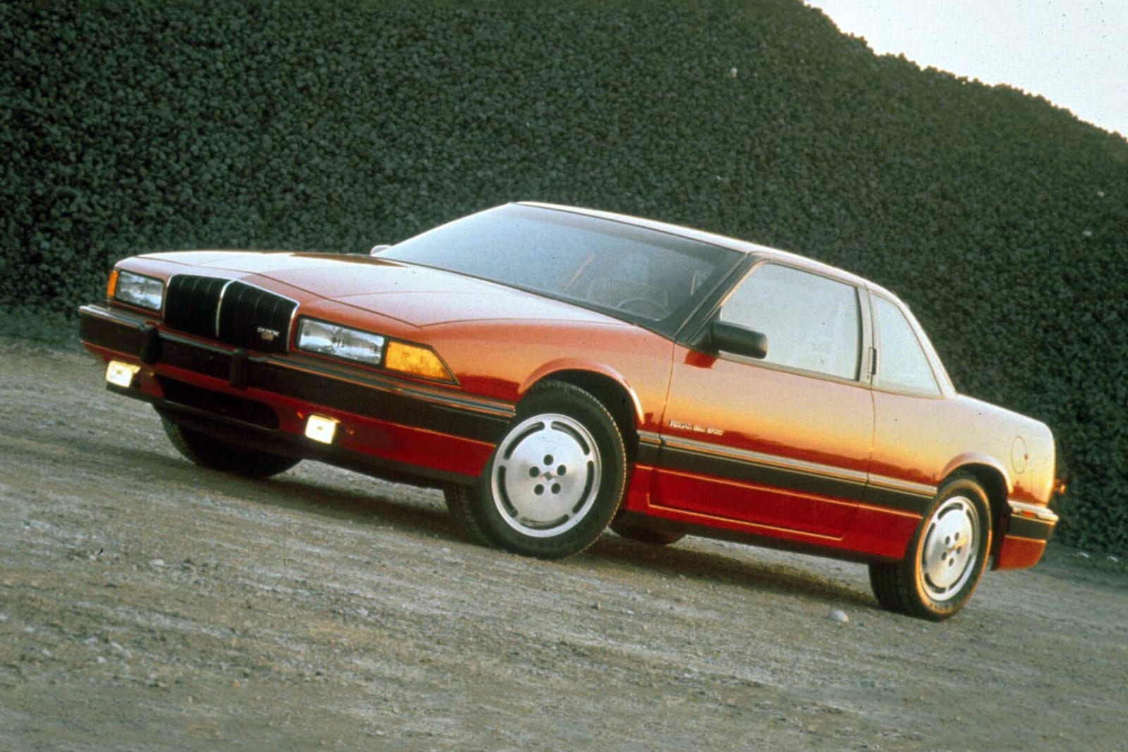 1990 Buick Regal exterior FQ
