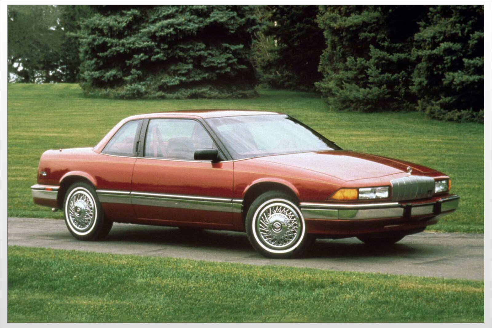 1990 Buick Regal exterior FQ