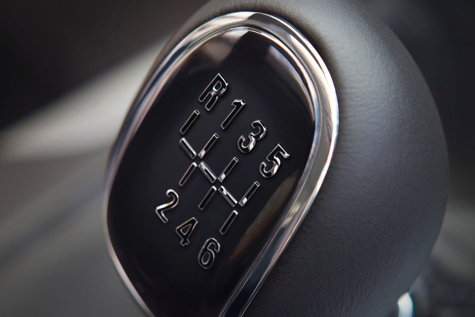 2012 Buick Regal interior SHF