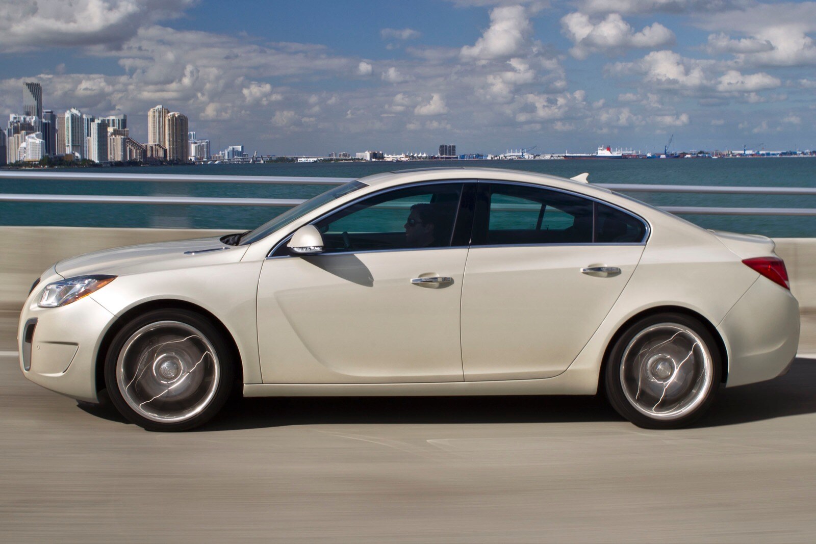 2013 Buick Regal exterior F