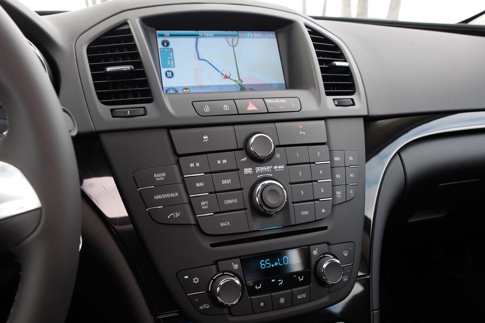 2013 Buick Regal interior CC