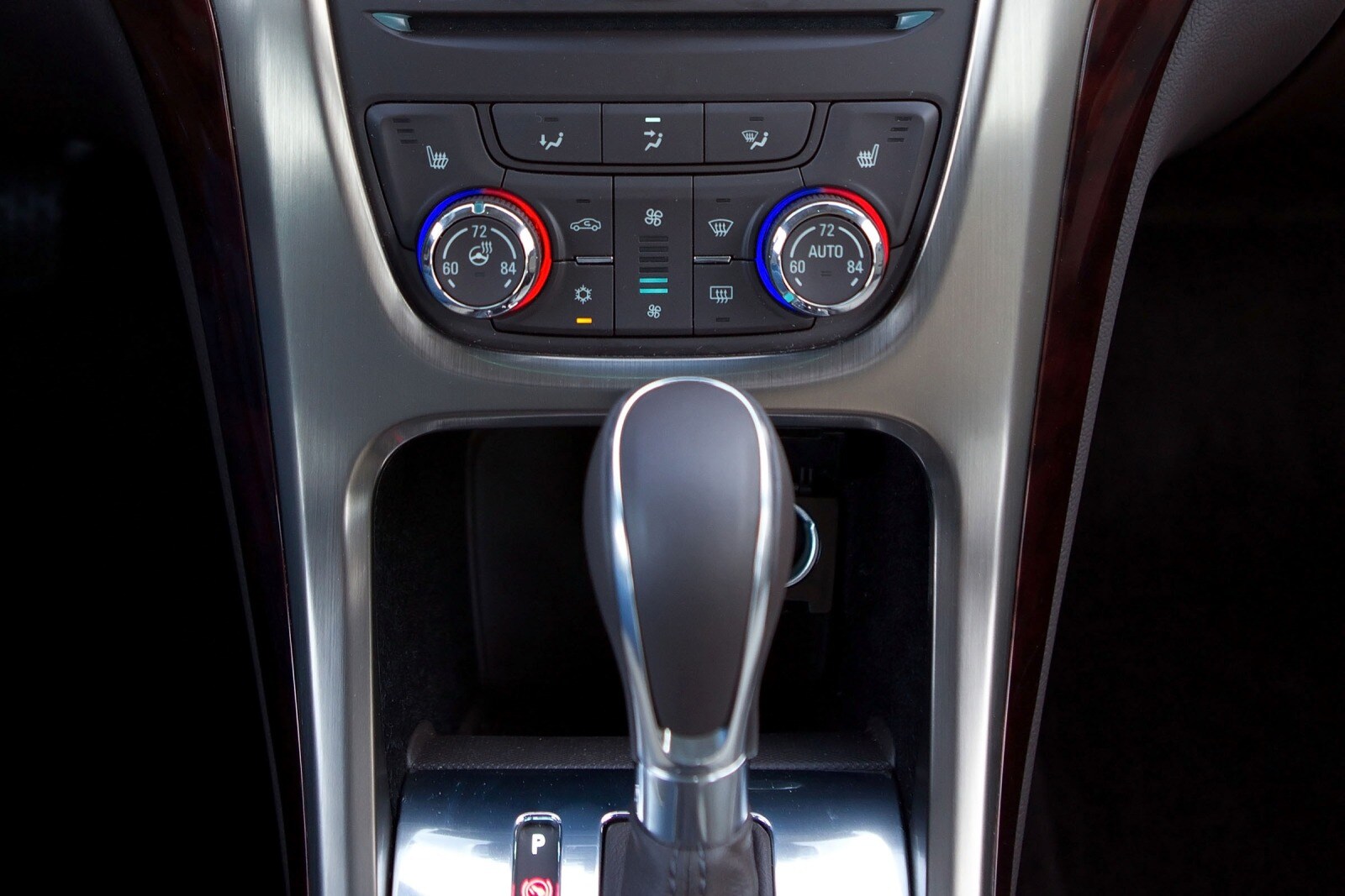 2016 Buick Verano interior CC