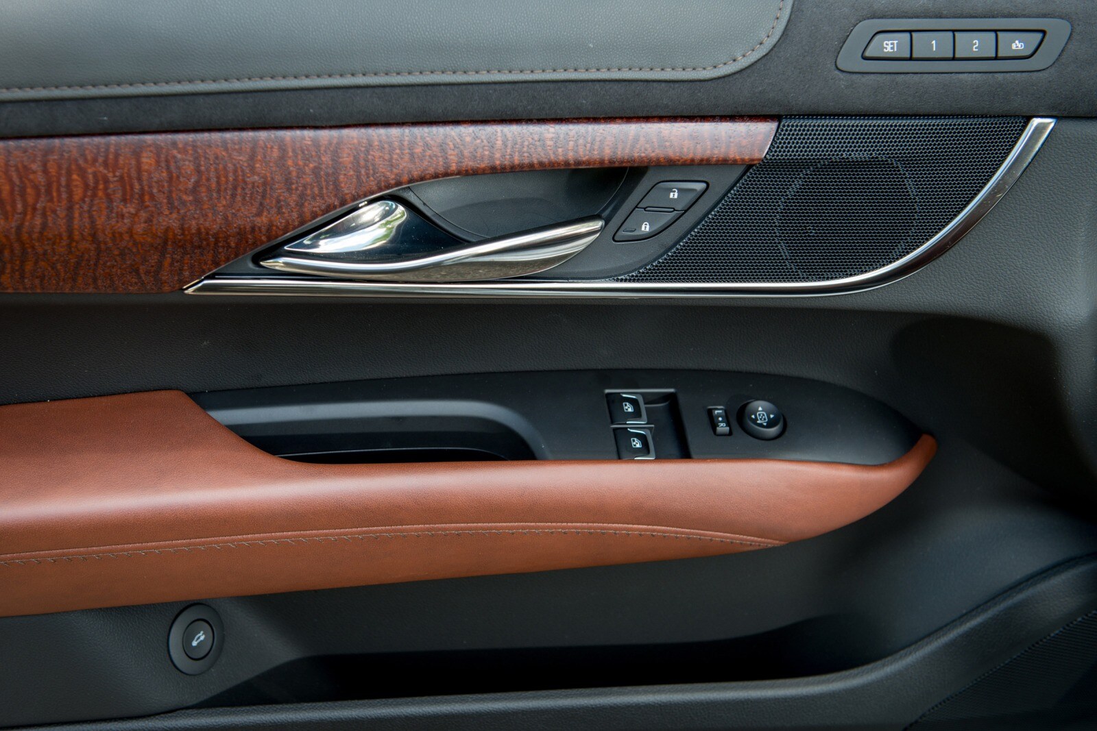 2016 Cadillac ATS front safety DETAIL