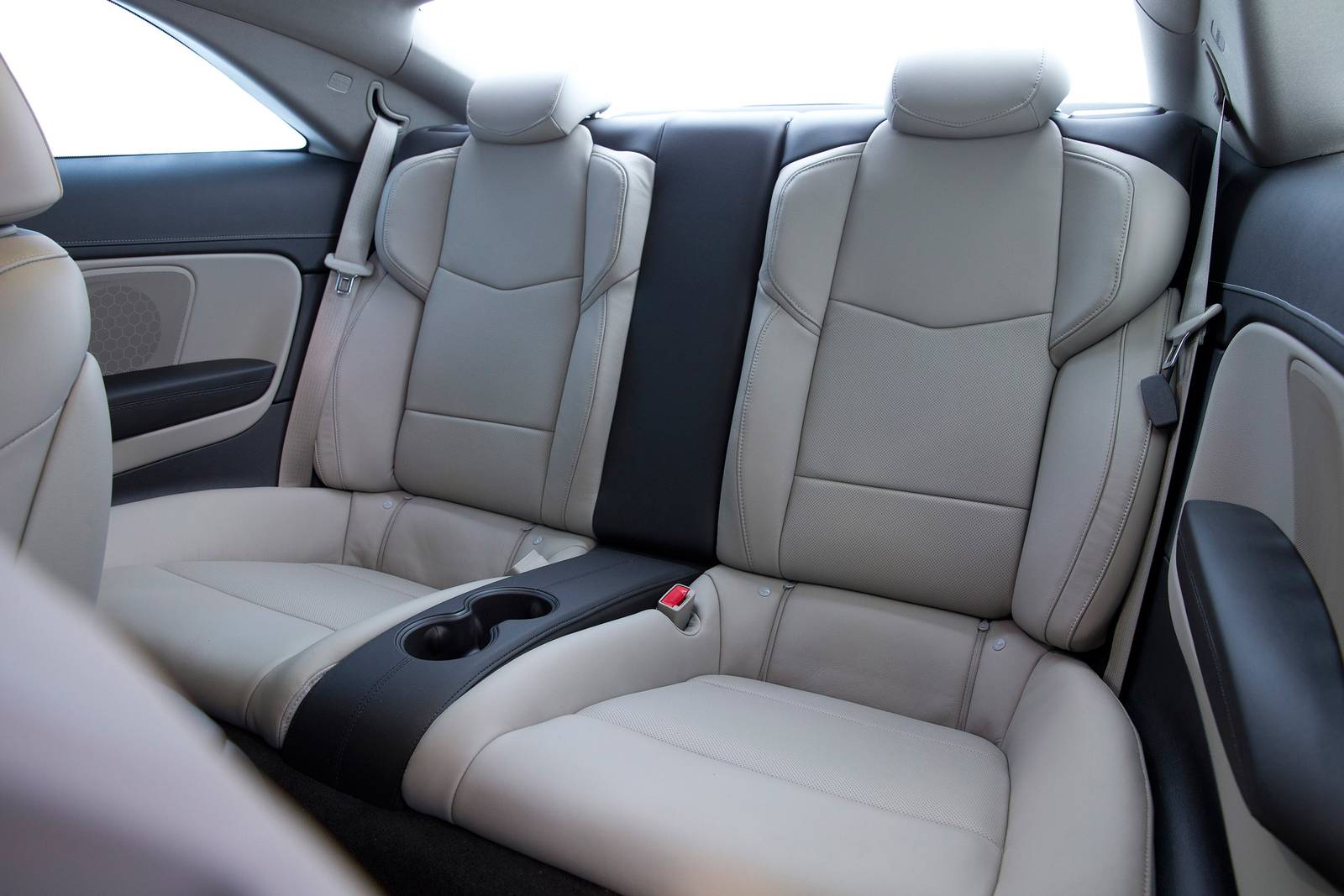 2018 Cadillac Ats interior RI