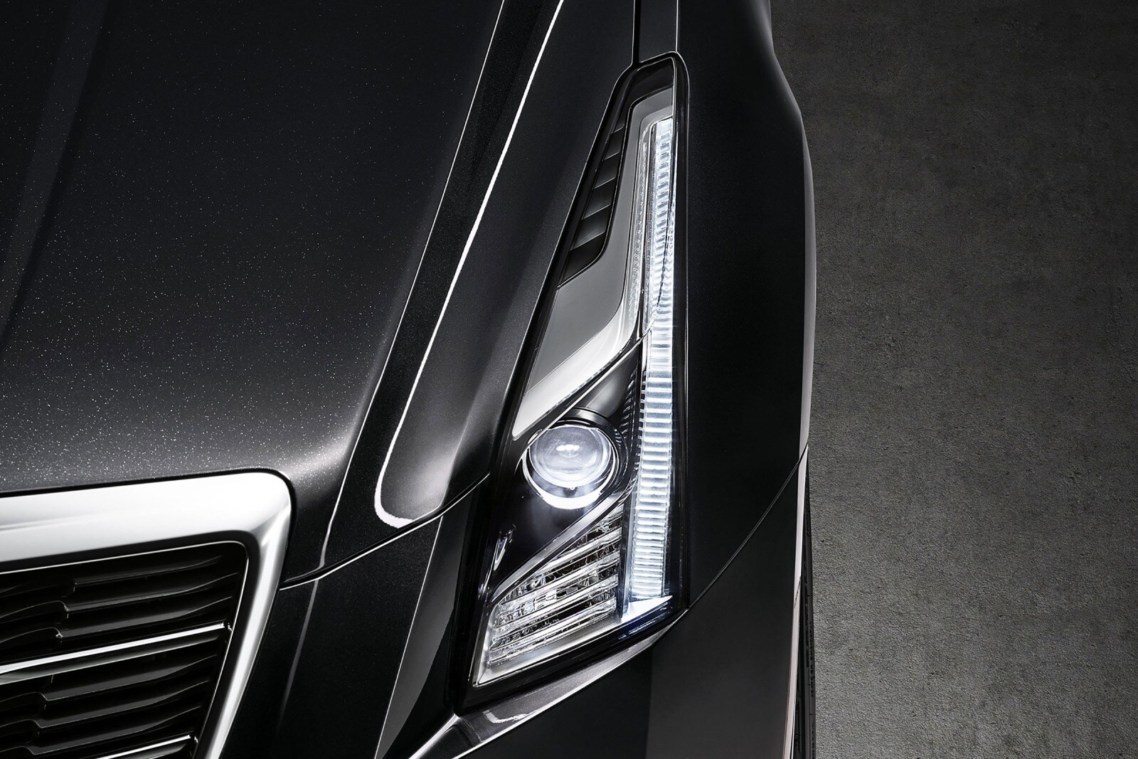 2017 Cadillac ATS front safety EDETAIL