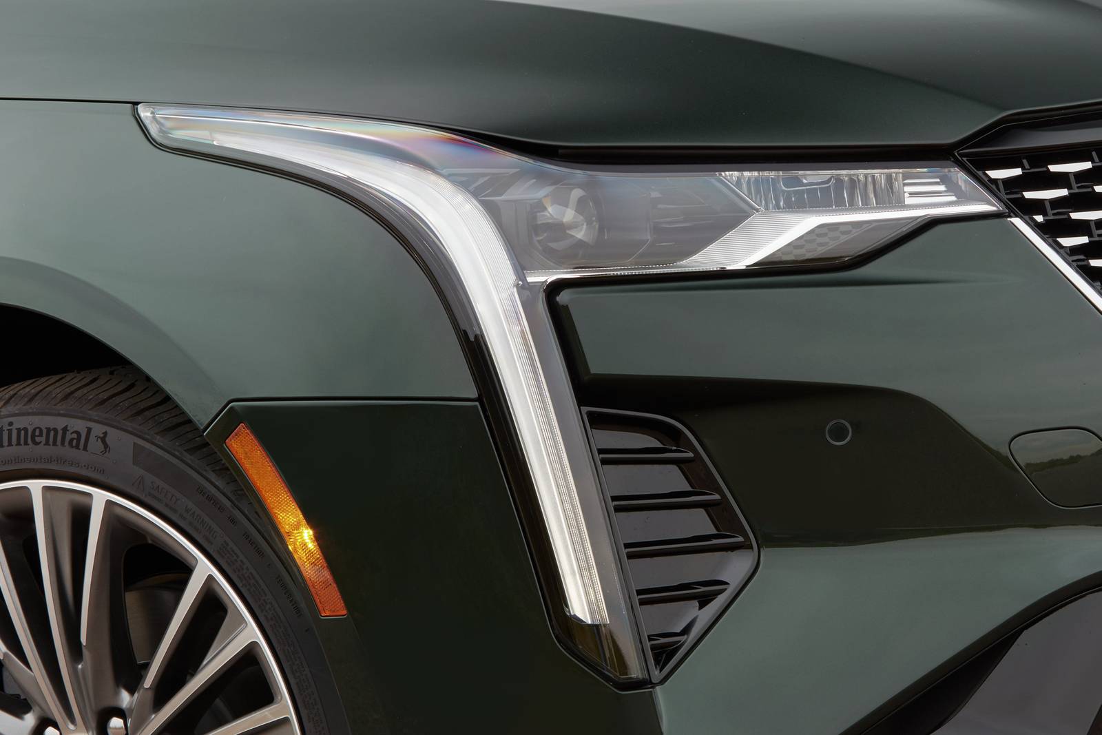2020 Cadillac CT4 exterior EDETAIL