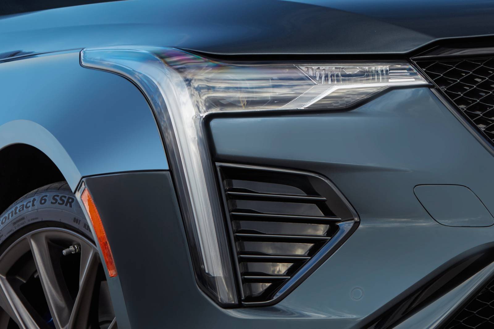 2023 Cadillac CT4 front safety EDETAIL