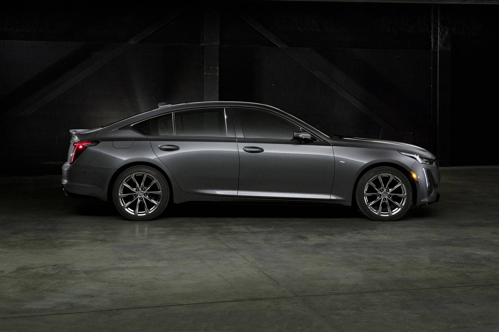 2020 Cadillac Ct5 exterior S