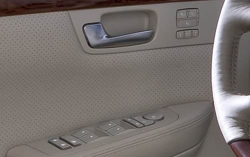 2006 Cadillac DTS interior DETAIL