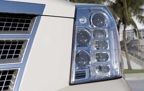 2010 Cadillac Escalade EXT front safety DETAIL