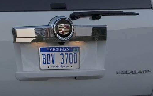 2010 Cadillac Escalade exterior FBDG