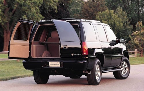 2000 Cadillac Escalade interior I