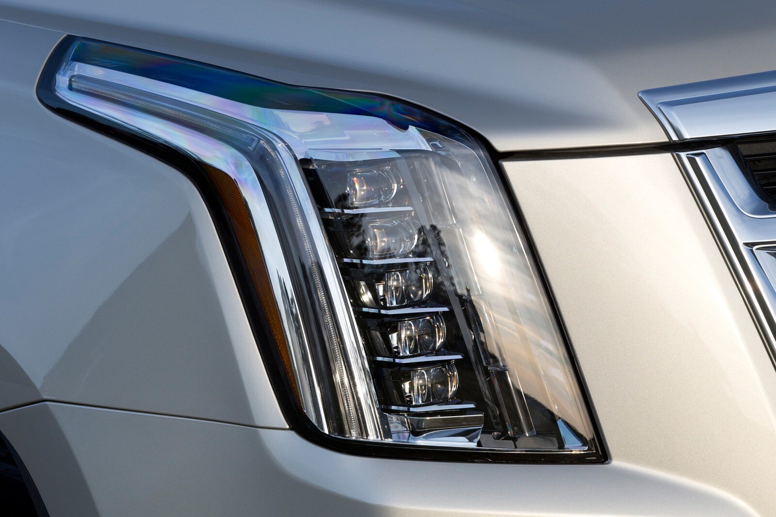 2016 Cadillac Escalade ESV exterior EDETAIL