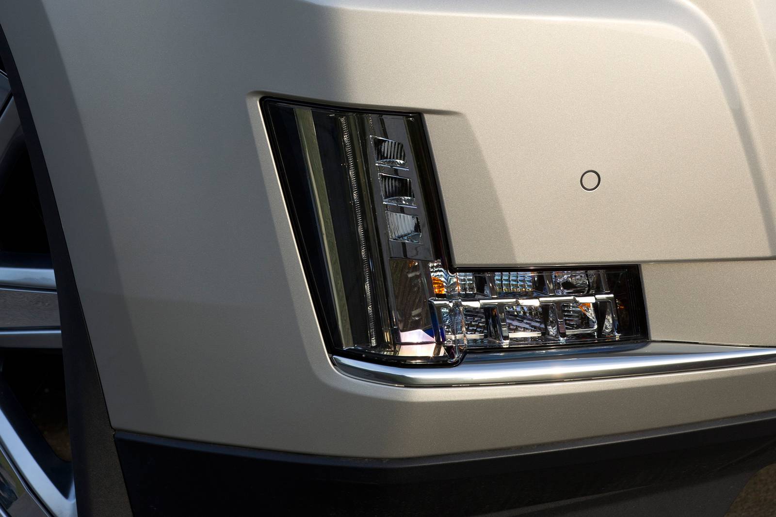 2020 Cadillac Escalade front safety FOG