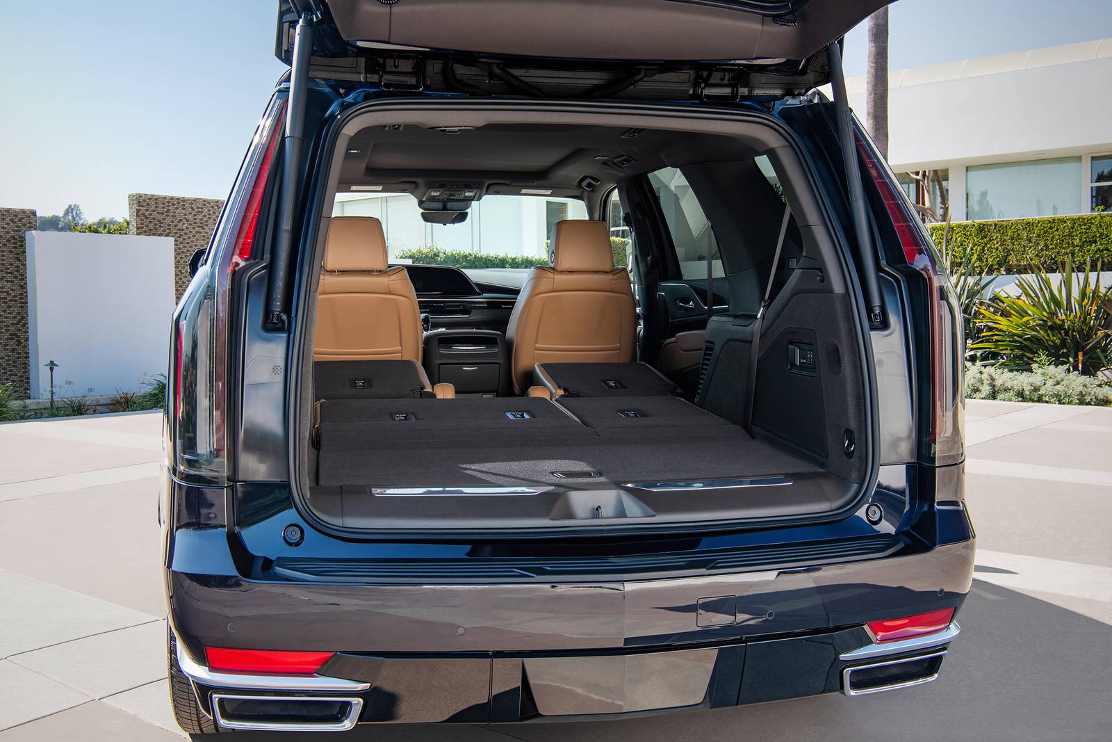 2024 Cadillac Escalade interior RSD