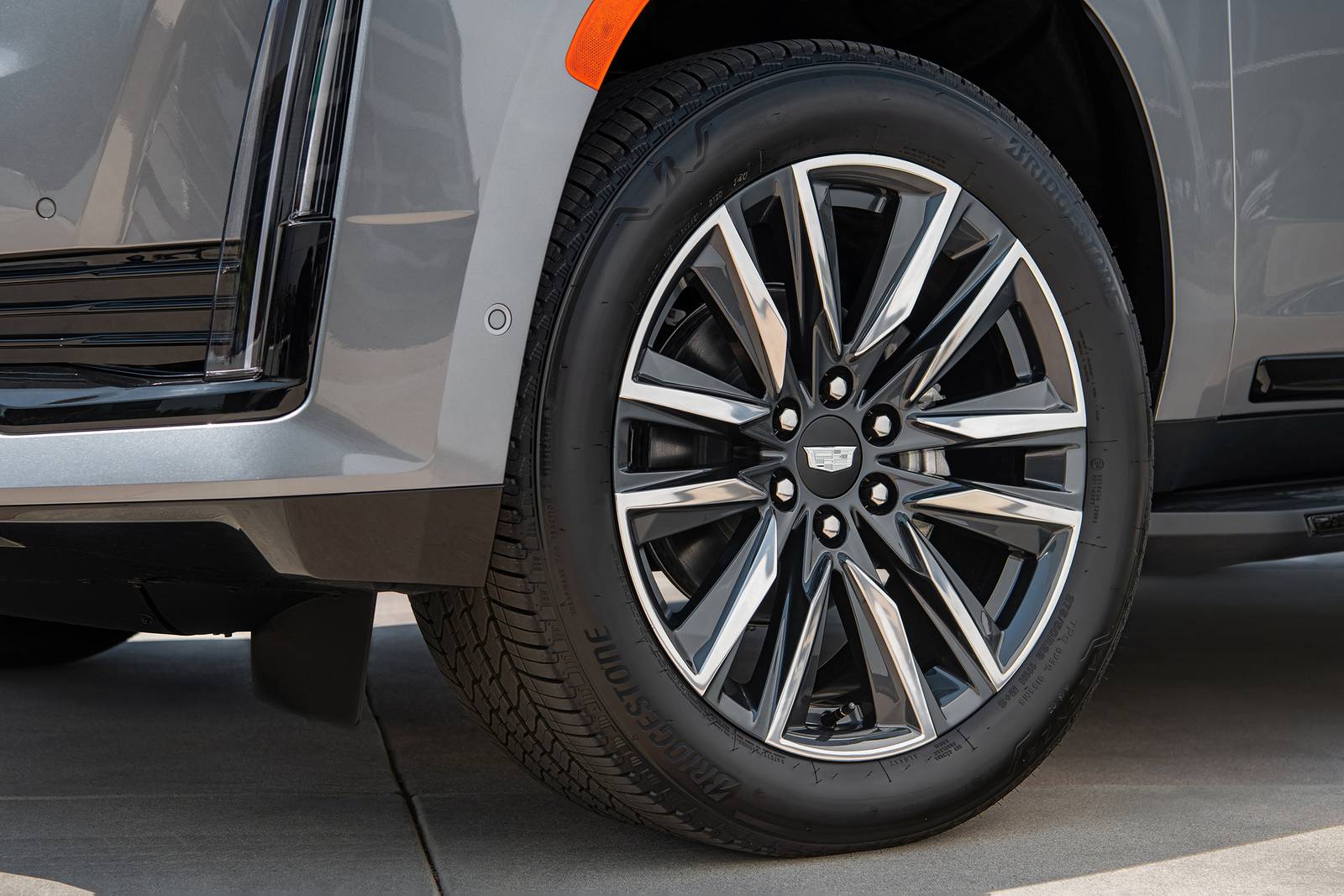 2024 Cadillac Escalade exterior W