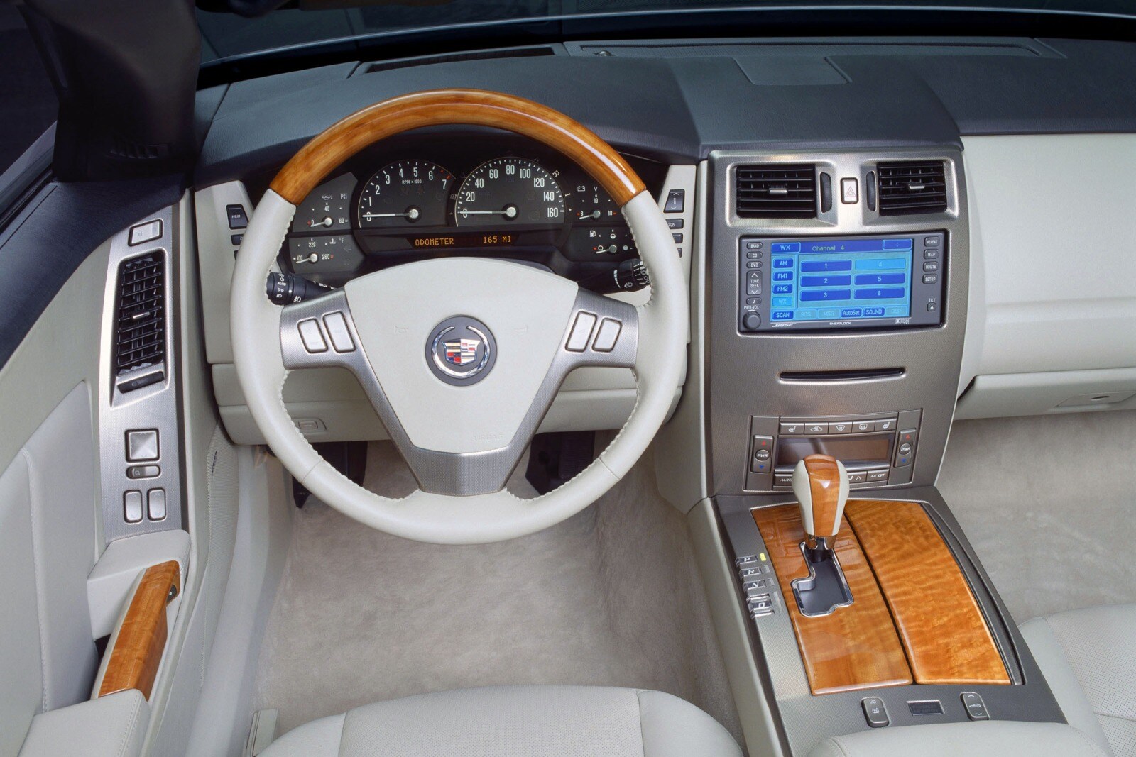 2007 Cadillac XLR-V interior D