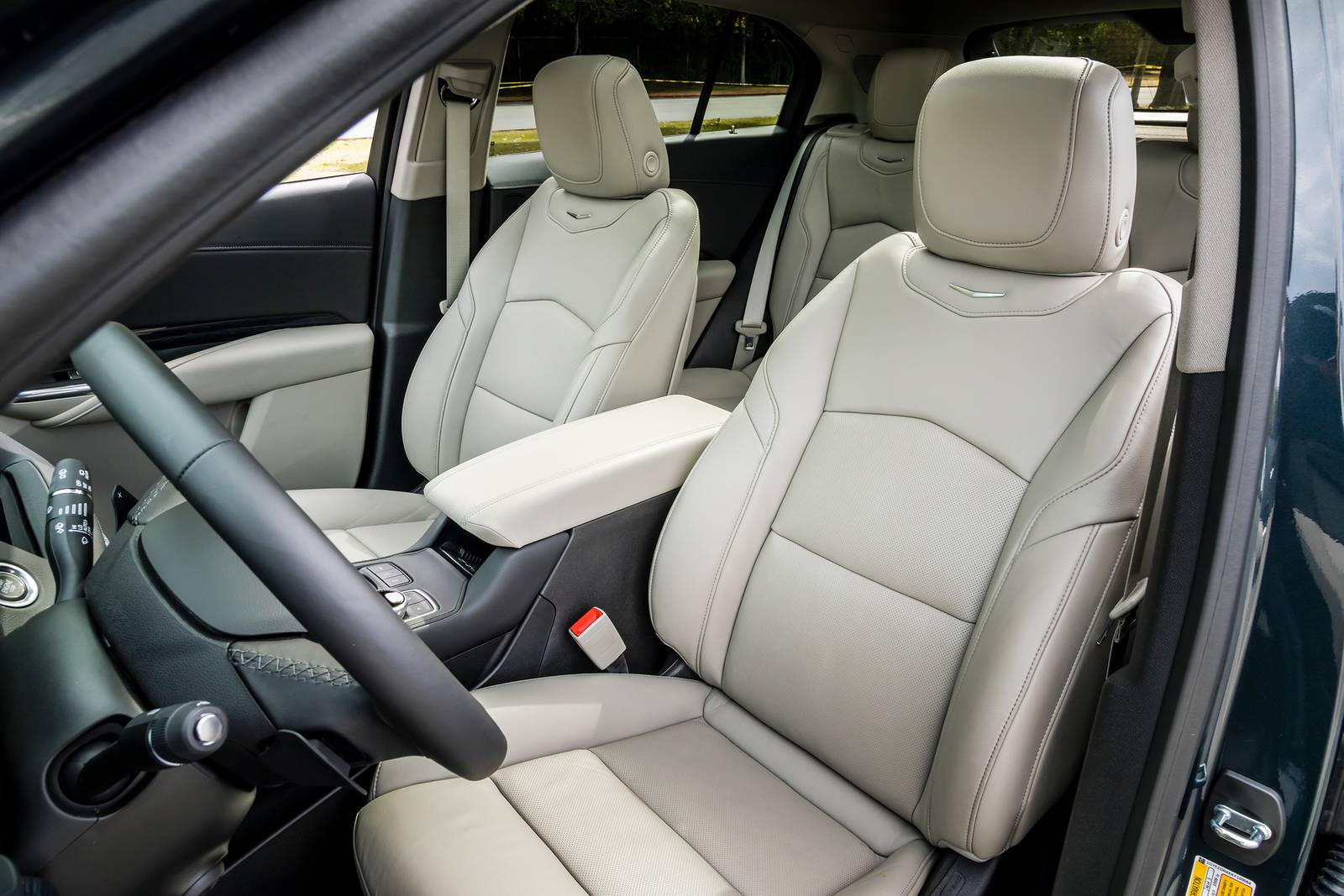 2019 Cadillac Xt4 interior I